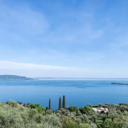 Villaro View Gardone Riviera