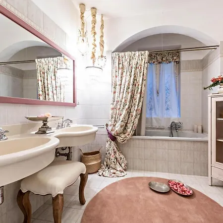 Villaro View Villa Gardone Riviera